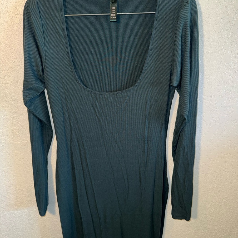 SKIMS Green Square Neck Long Sleeve Ribbed Maxi Dress Bodycon Size XL Used - Picture 3 of 5